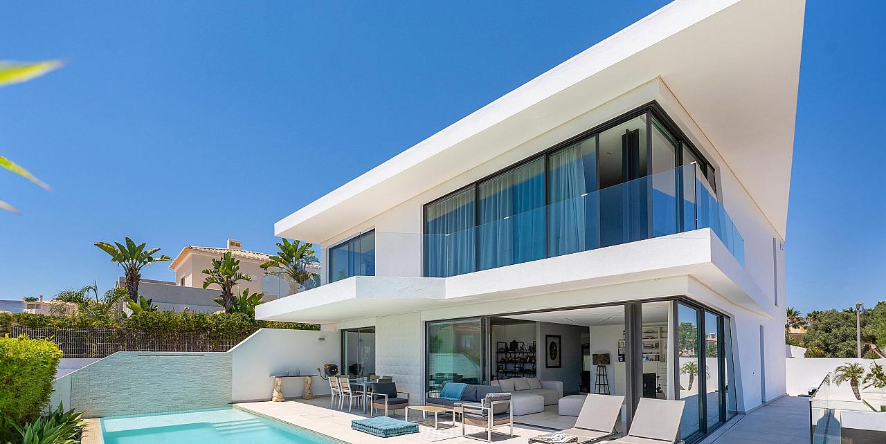 Villa with Frontline Ria Formosa Views