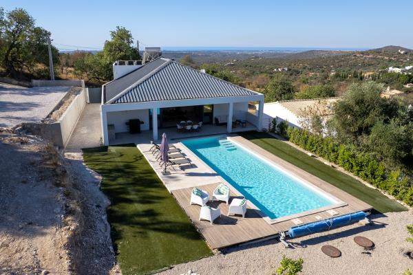 4 Bedroom Villa with Sea Views
