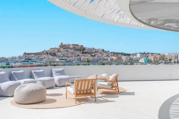 Iconic Luxury Apartments with Sea Views