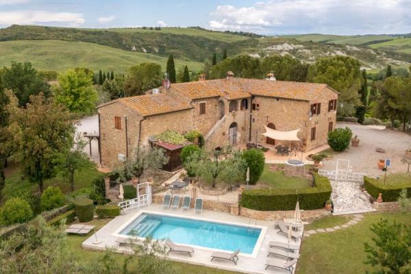 Country House/Farmhouse for sale for sale in Siena - San Quirico d'Orcia