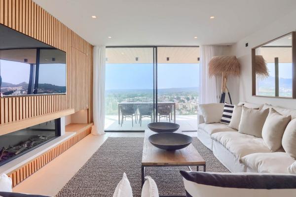 Luxury Apartments by the Sea