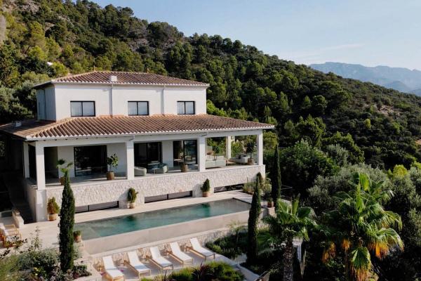 Luxury 5-Bedroom Villa for Sale in Bunyola