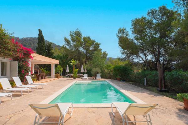 Charming Single-Level Ibiza Home Surrounded by Nature