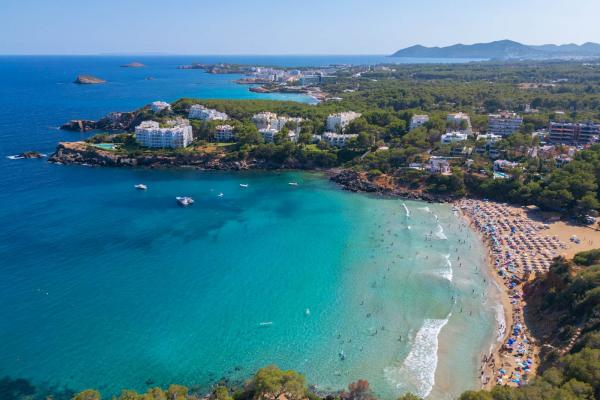 New-Build Modern Villa for Sale in Cala Llenya