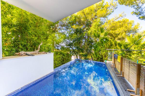 Luxury 4-bedroom villa for sale in Meisho Hills