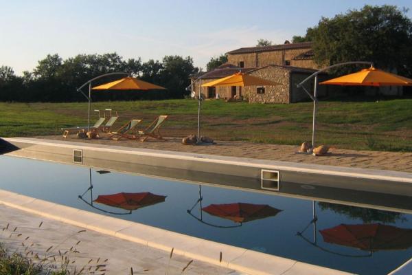 1700s Stone Farmhouse with Pool, Solar Energy & DOC Vineyards