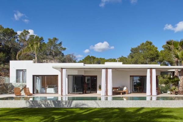 Modern Villa for Sale Near Ibiza Town 