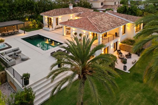 Luxury Scandinavian-Style Villa for Sale 