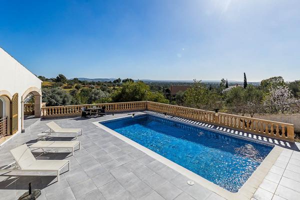 Luxury Villa for Sale in Bunyola, Mallorca