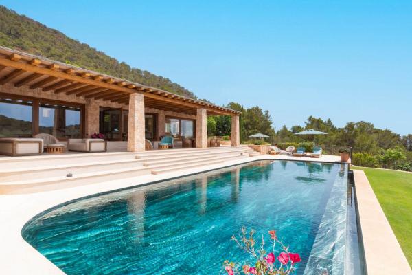 Contemporary Luxury Villa for Sale near San Carlos, Ibiza