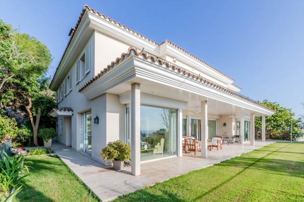 Luxury Villa for Sale in Sitges with Sea Views