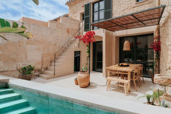 Stylishly Renovated Townhouse in Es Llombards