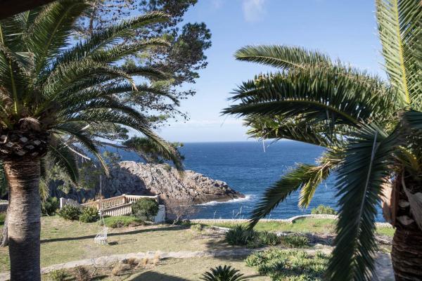 Luxury Seafront Villa for Sale in Banyalbufar – Mallorca