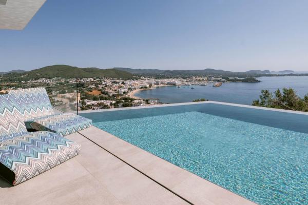 Ultra-Modern Luxury Villa for Sale