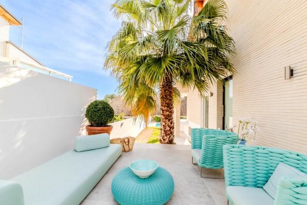 Semi-Detached Villa with Pool in Levantina, Sitges
