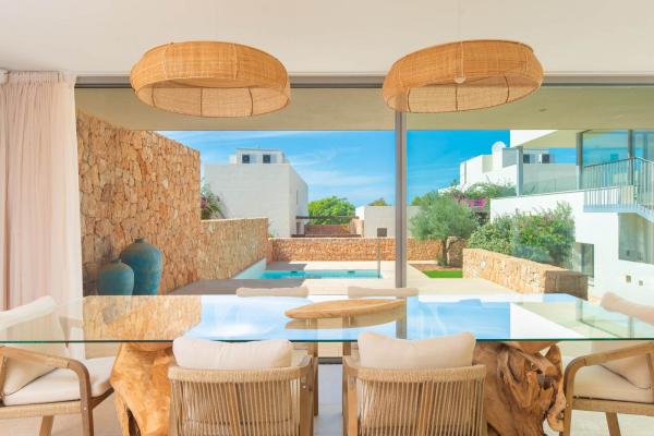 Contemporary Luxury Villa for Sale in Ibiza