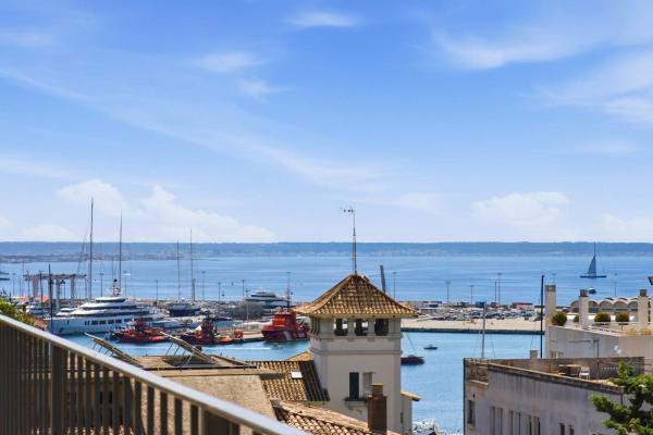 Luxury Penthouse for Sale in Mallorca with Private Rooftop Pool