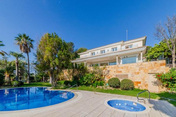 Luxury Villa for Sale in Sitges with Sea Views