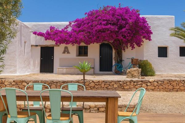 Traditional Formentera House for Sale in Es Cap