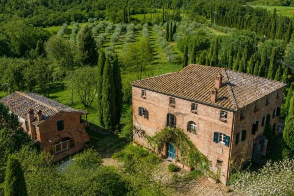Historic Country Estate for Sale in Tuscany