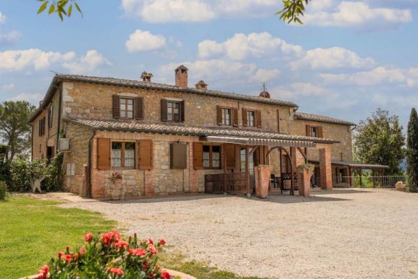 Historic Stone Villa for Sale in San Quirico d’Orcia, Tuscany