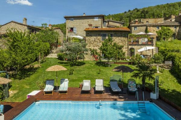 Restored Chianti Country House with Guest Cottage and Pool for Sale in Greve in Chianti