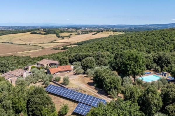 Exclusive Tuscan Hamlet with Hospitality Business
