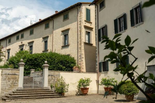 Historic Hamlet with Villa, Agriturismo, Vineyard and Church for Sale Near Arezzo, Tuscany