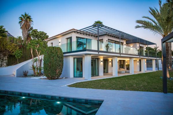5 Bedrooms Villa for sale in Marbella Golden Mile Marbella