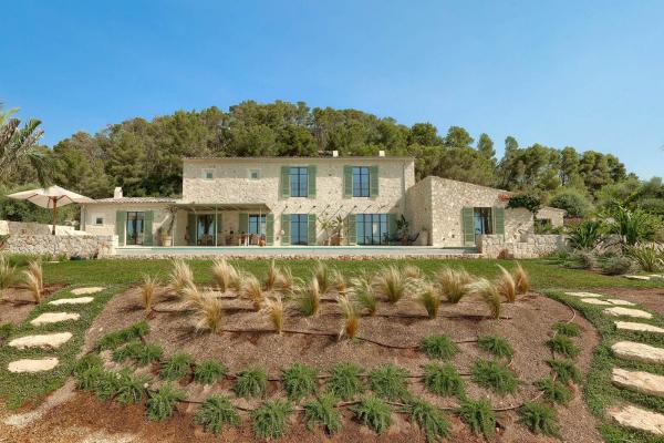 New-Build Finca with Vineyard & Guest House