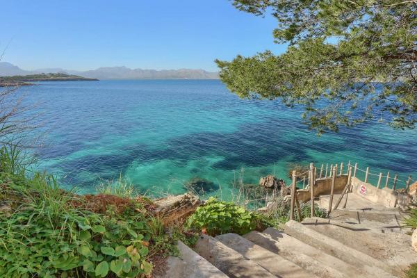 Frontline Luxury Villa for Sale in Bonaire, Mallorca