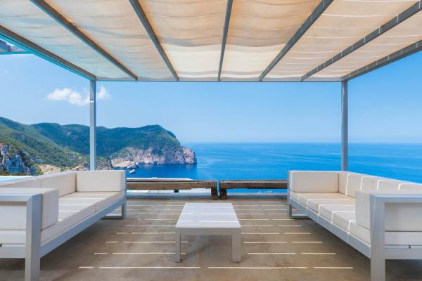 Minimalist 7-Bedroom Sea View Villa 