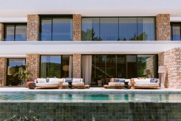 Coral Villa Roca Llisa