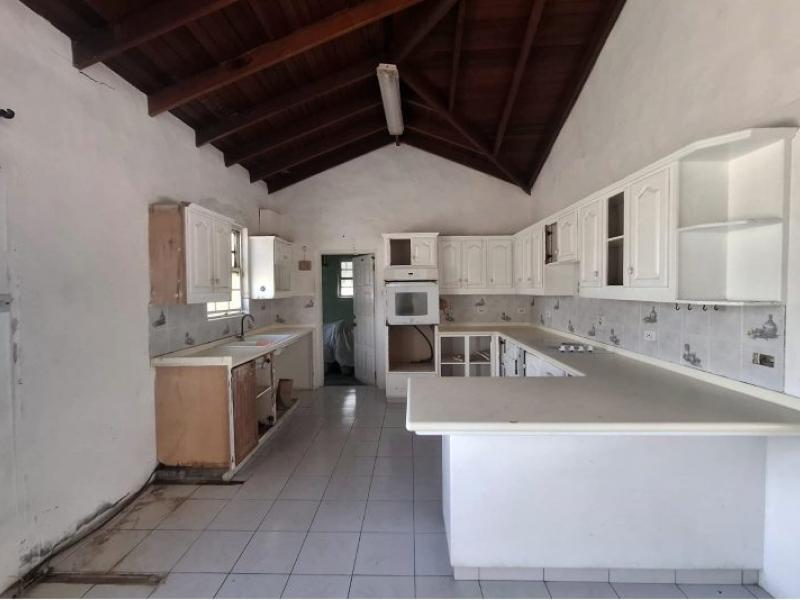 38 Seascape Inch Marlow