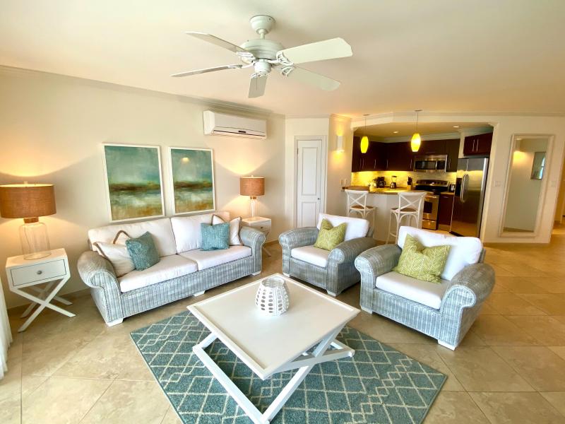 Sapphire Beach 403 - Beachfront , Beach Front , Christ Church , South Coast 