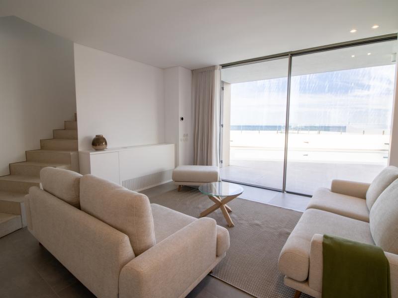 Renovated Contemporary 3-Bedroom Villa , Albufeira 