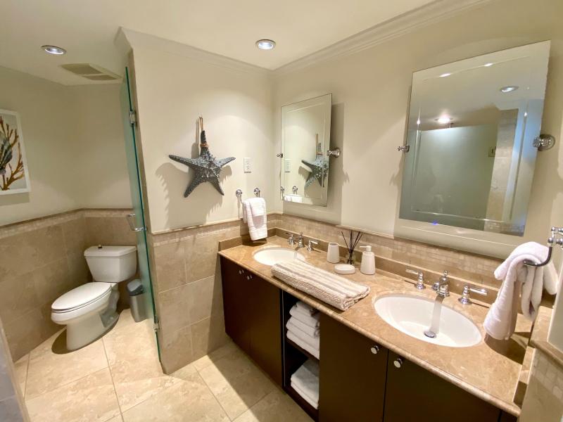 Sapphire Beach 403 - Beachfront , Beach Front , Christ Church , South Coast 