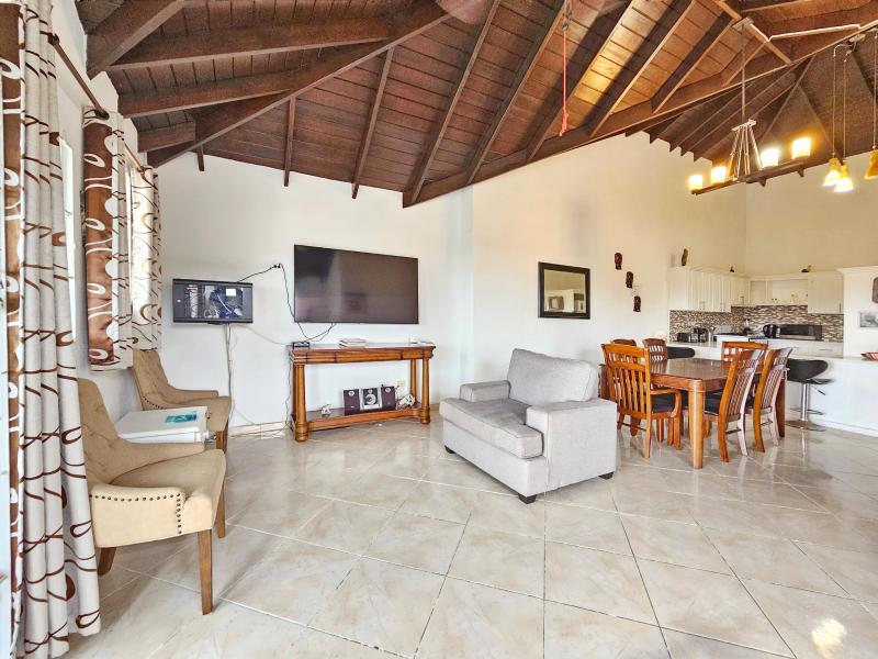 Fairholme Gardens 36 , Christ Church , St James 