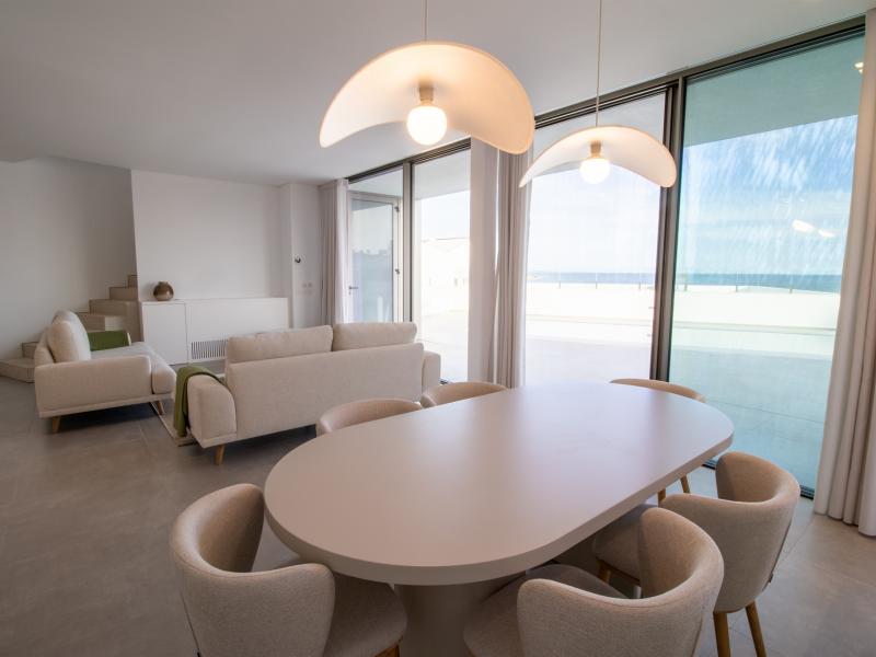 Renovated Contemporary 3-Bedroom Villa , Albufeira 