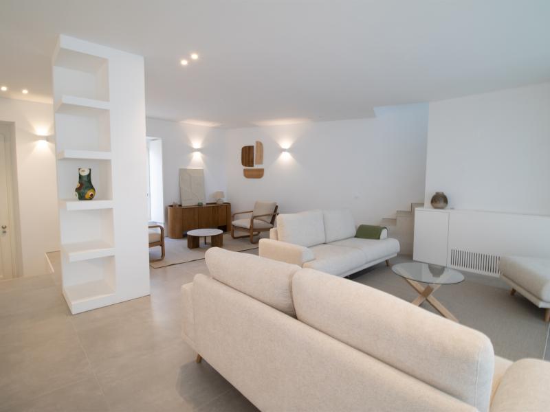 Renovated Contemporary 3-Bedroom Villa , Albufeira 