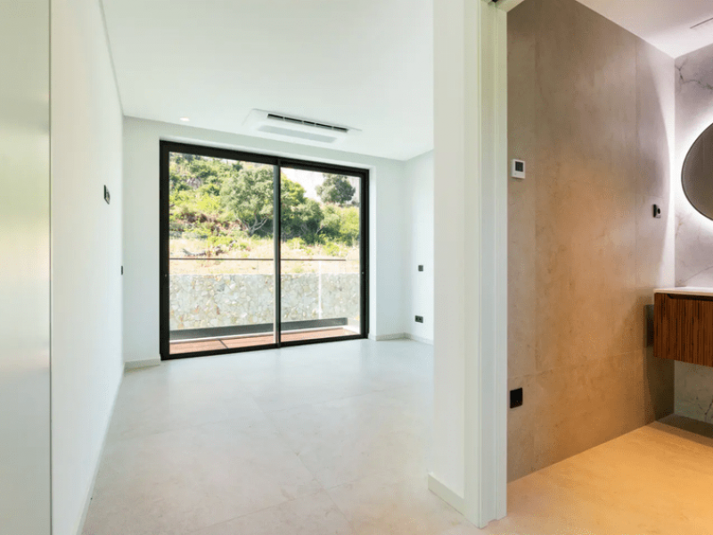 Newly Built 4-Bedroom Villa with Roof Terrace and Marina Views , Albufeira , Algarve 