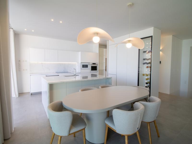 Renovated Contemporary 3-Bedroom Villa , Albufeira 