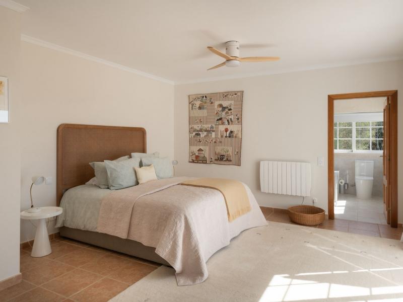 Impressively Spacious Luxury 3 Bedroom Villa in Loulé with Sea Views , Loule 