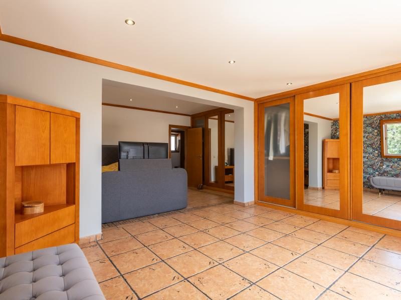 Algarve Villa for Sale in Galé – Coastal Living Near Albufeira | Luxurious master bedroom in a real estate listing