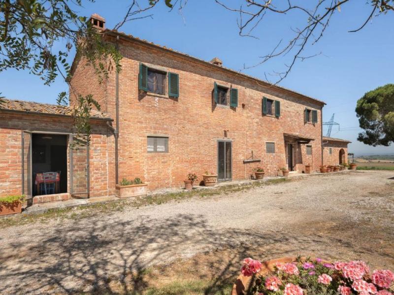 Country House/Farmhouse for sale for sale in Arezzo - Cortona , 