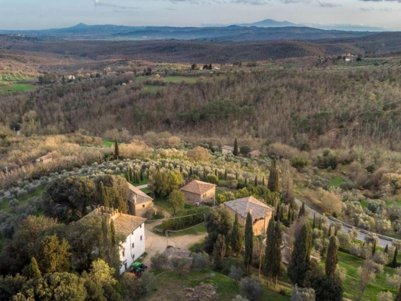 Tourism Hospitality for sale in Arezzo - Monte San Savino , 