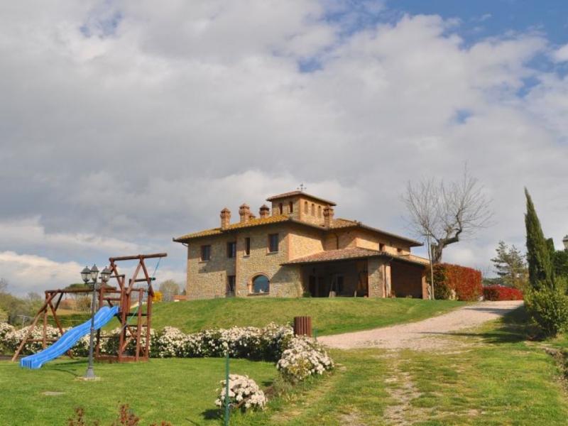 Country House/Farmhouse for sale for sale in Perugia - Castiglione del Lago , 