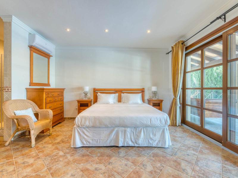 Mediterranean Villa with Pool and Guest Apartment , Palma Nova 