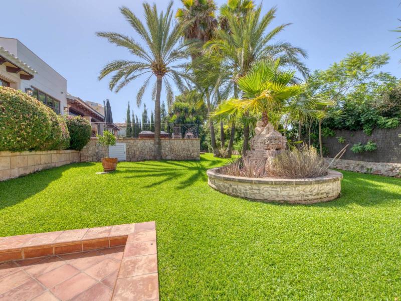 Mediterranean Villa with Pool and Guest Apartment , Palma Nova 