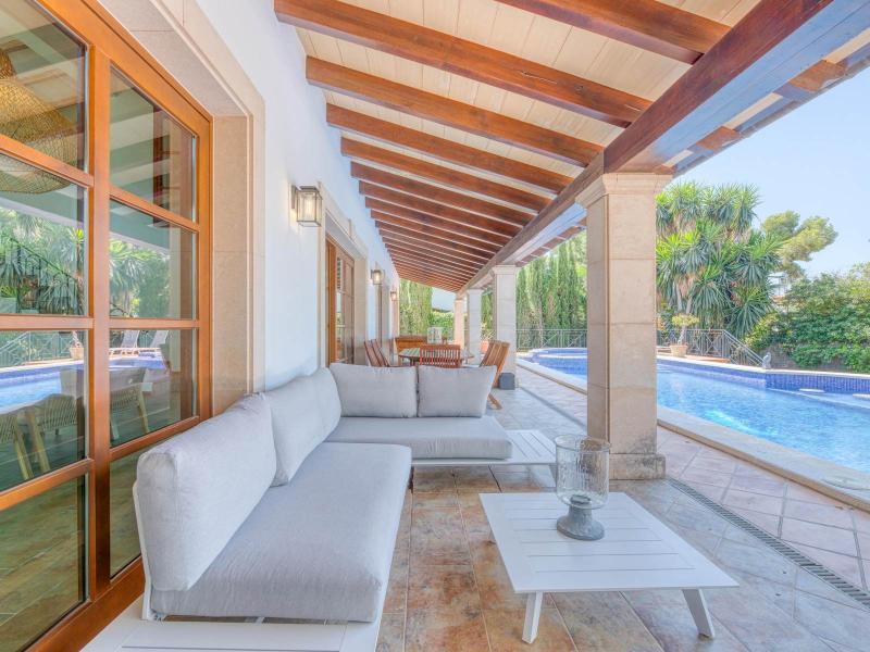 Mediterranean Villa with Pool and Guest Apartment , Palma Nova 